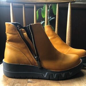 Mix Mooz Mustard/ Orange leather Lass Boots
